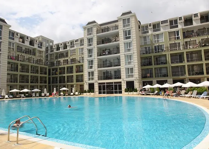 アパート Private 1st Line ポモリエ