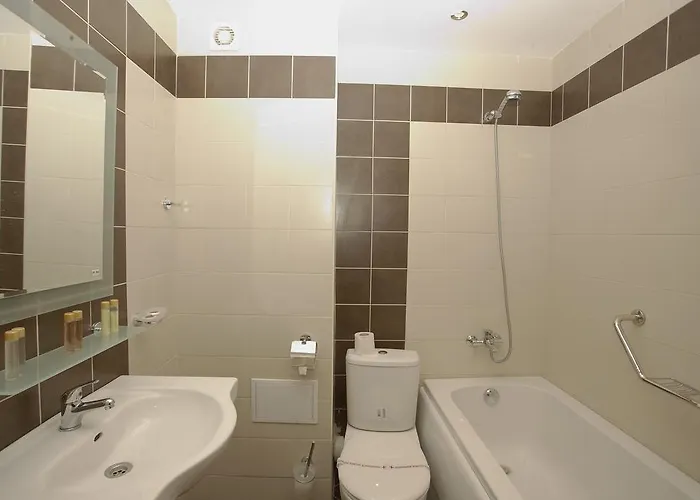 アパート Private 1st Line *